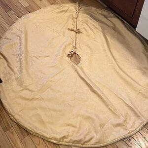 Gold Christmas tree skirt